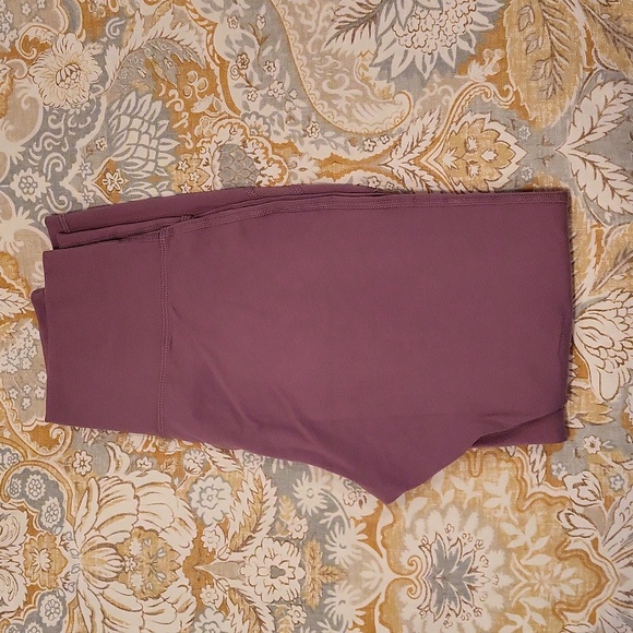 Old Navy Purple Workout Leggings - Picture 2 of 4